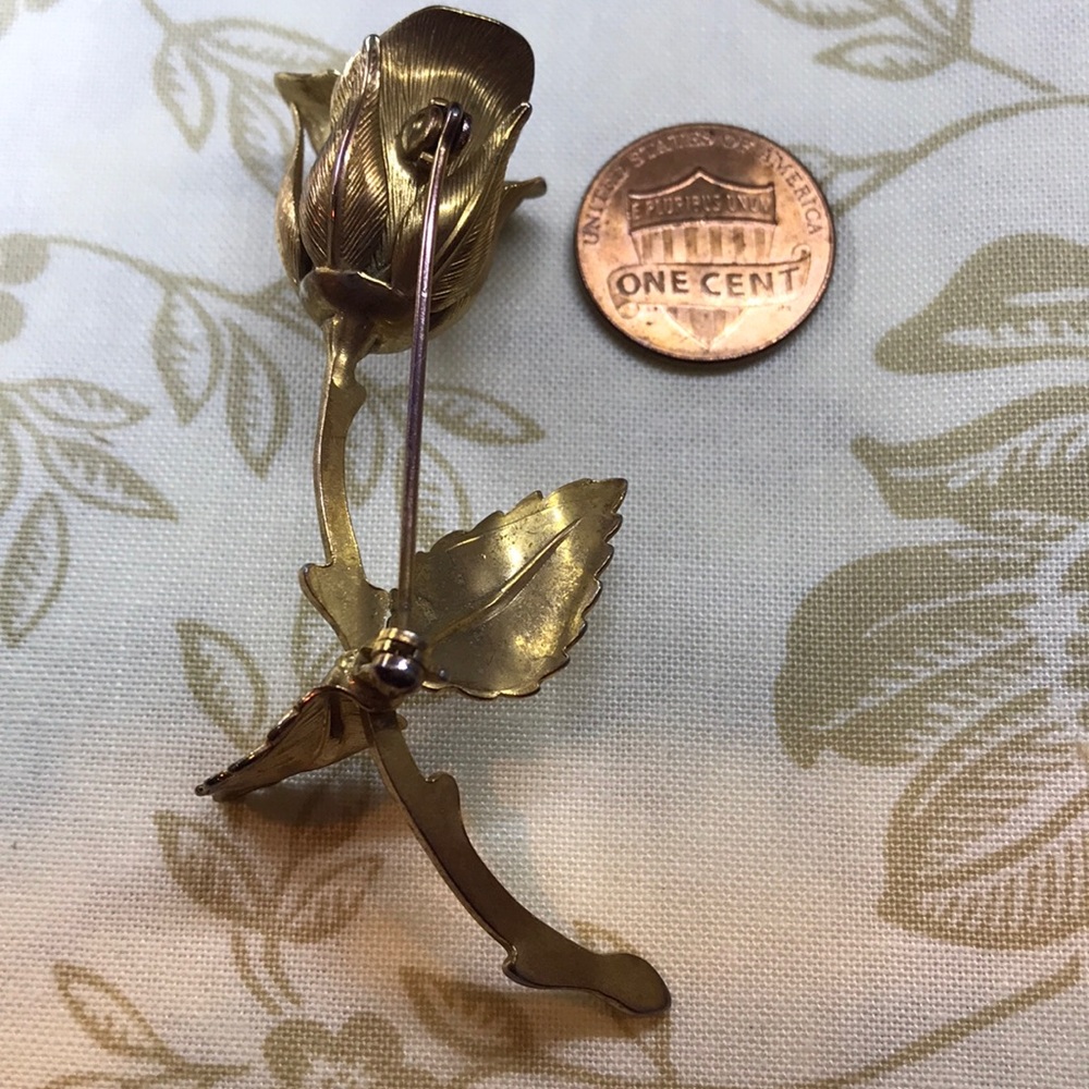 Perfect Rose Pin - Picture 2 of 4
